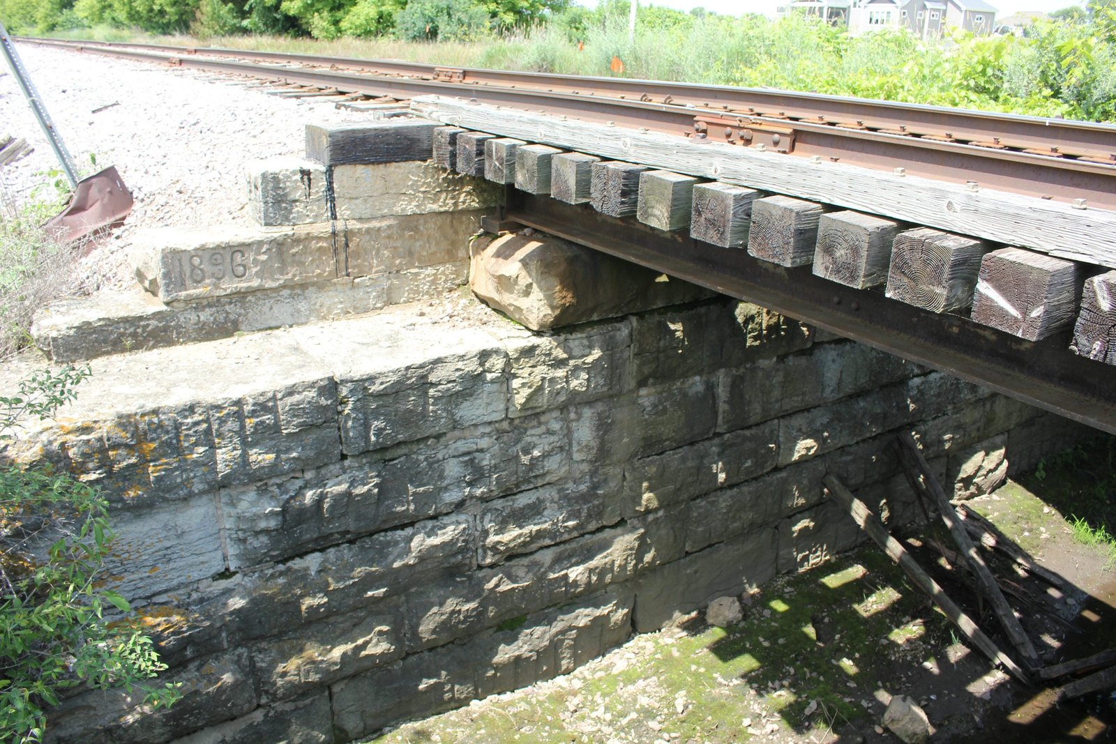North abutment